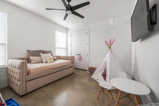 211 SPACIOUS SKY, San Antonio, TX 78260