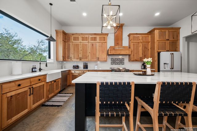 211 SPACIOUS SKY, San Antonio, TX 78260
