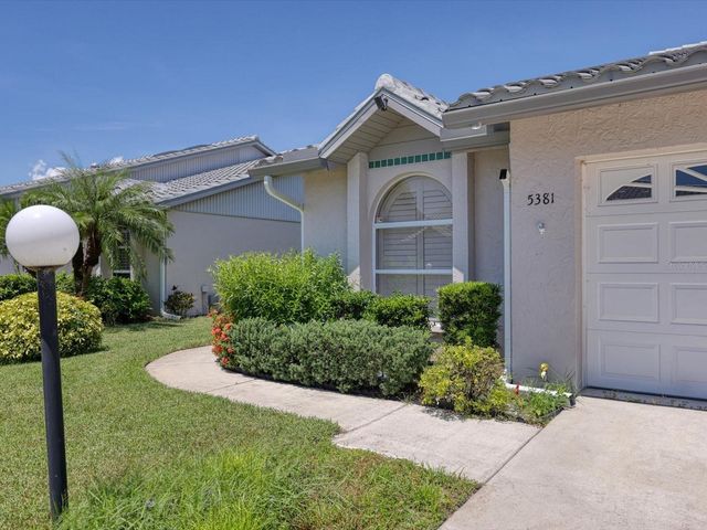 5381 KELLY DRIVE 15, Sarasota, FL 34233