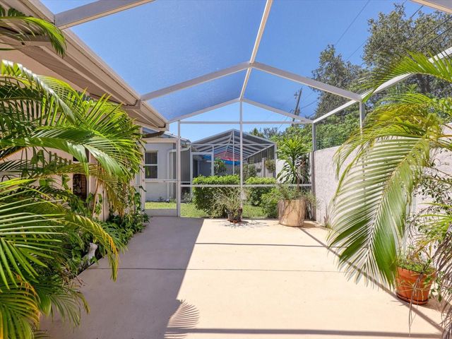 5381 KELLY DRIVE 15, Sarasota, FL 34233