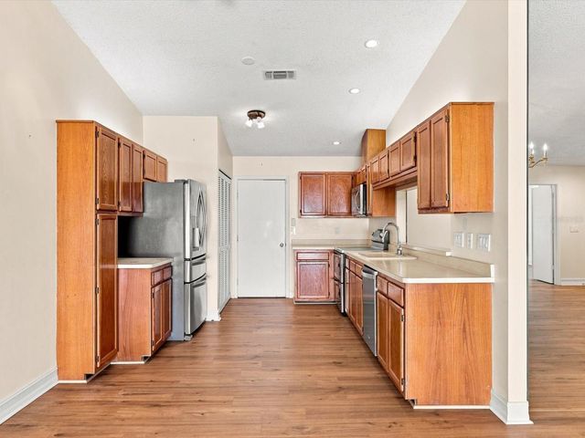 5381 KELLY DRIVE 15, Sarasota, FL 34233