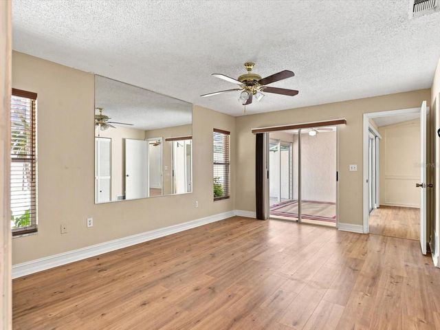 5381 KELLY DRIVE 15, Sarasota, FL 34233