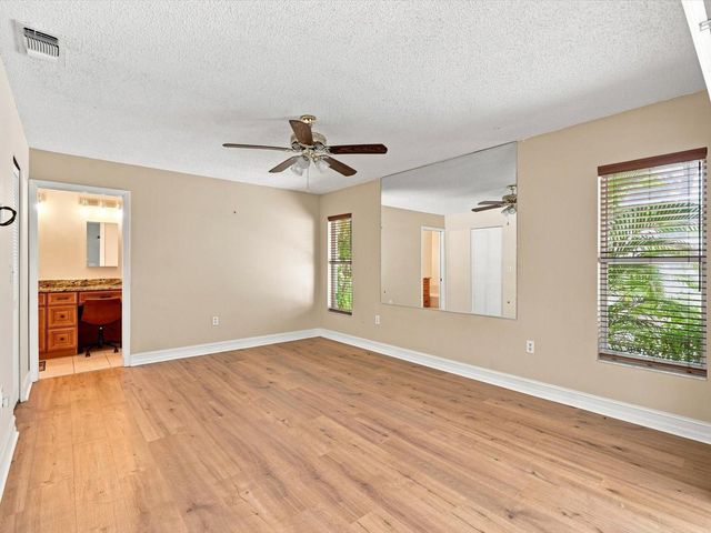 5381 KELLY DRIVE 15, Sarasota, FL 34233