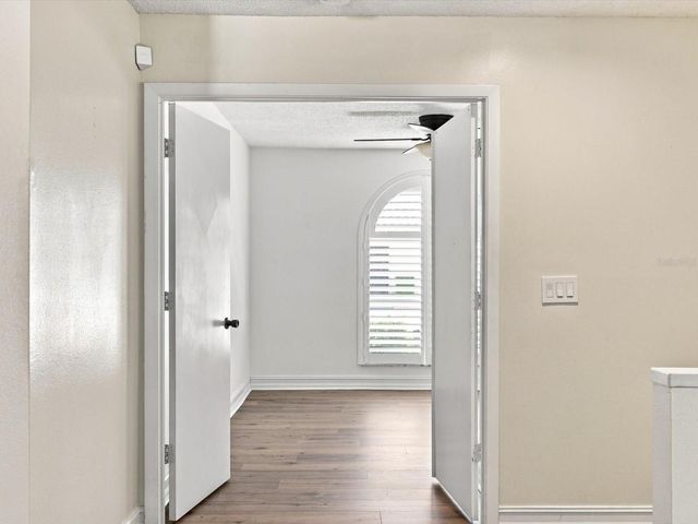 5381 KELLY DRIVE 15, Sarasota, FL 34233