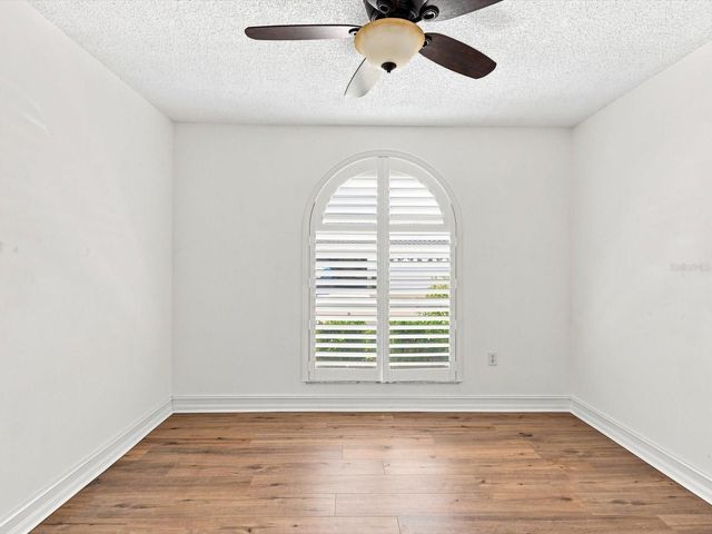 5381 KELLY DRIVE 15, Sarasota, FL 34233