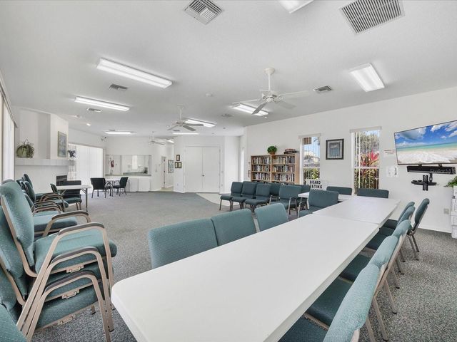 5381 KELLY DRIVE 15, Sarasota, FL 34233