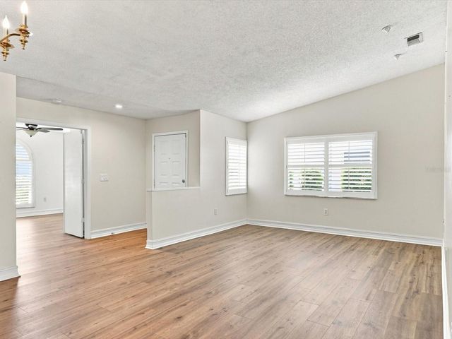5381 KELLY DRIVE 15, Sarasota, FL 34233