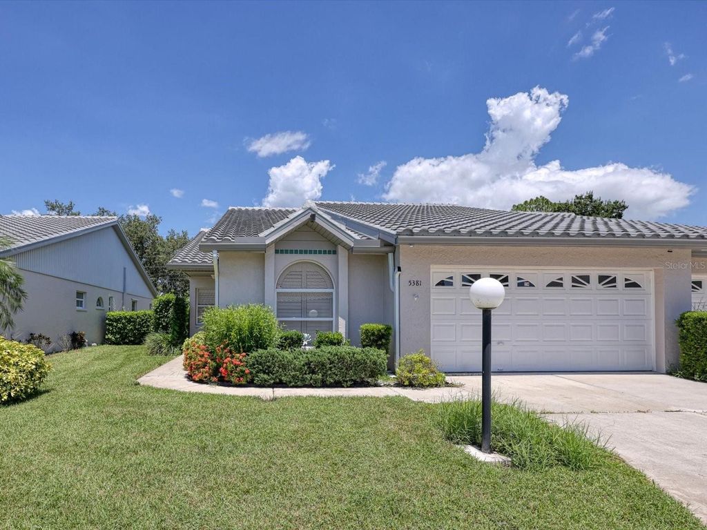 5381 KELLY DRIVE 15, Sarasota, FL 34233