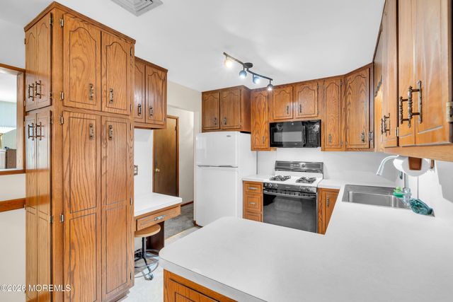 99 Cedar Swamp Road, Jackson, NJ 08527