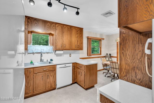 99 Cedar Swamp Road, Jackson, NJ 08527