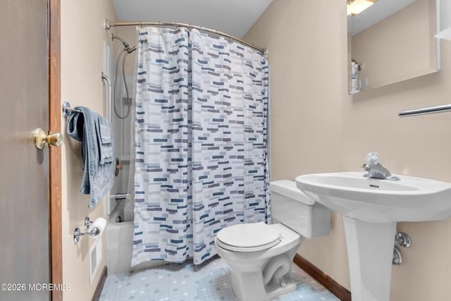 99 Cedar Swamp Road, Jackson, NJ 08527