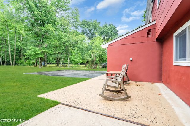 99 Cedar Swamp Road, Jackson, NJ 08527