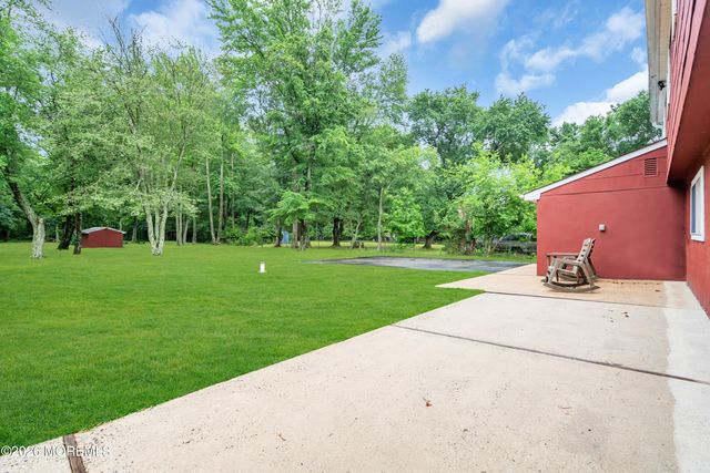 99 Cedar Swamp Road, Jackson, NJ 08527