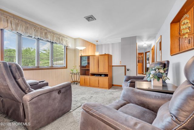 99 Cedar Swamp Road, Jackson, NJ 08527