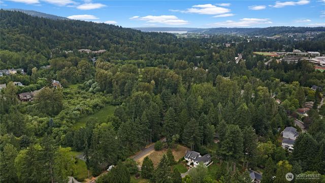 420 SE Sycamore Lane, Issaquah, WA 98027