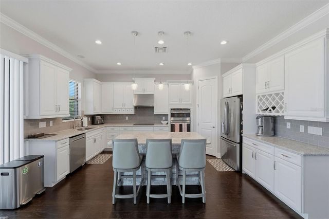 5157 LAKECASTLE DRIVE, Tampa, FL 33624