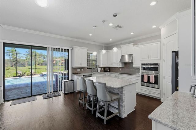 5157 LAKECASTLE DRIVE, Tampa, FL 33624