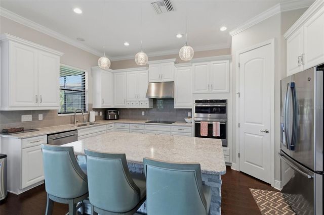 5157 LAKECASTLE DRIVE, Tampa, FL 33624