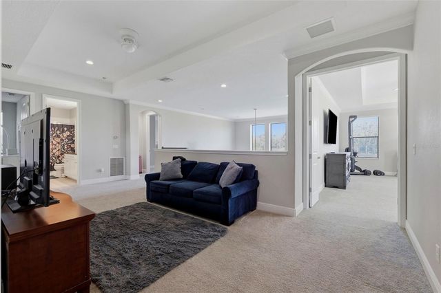 5157 LAKECASTLE DRIVE, Tampa, FL 33624
