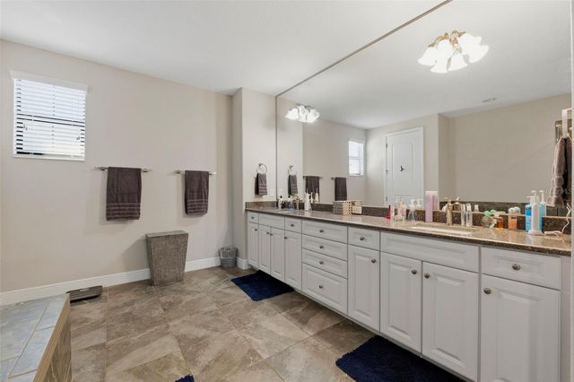 5157 LAKECASTLE DRIVE, Tampa, FL 33624