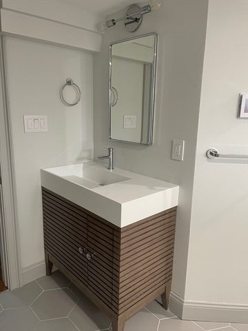 49 Albion St 1, Somerville, MA 02143