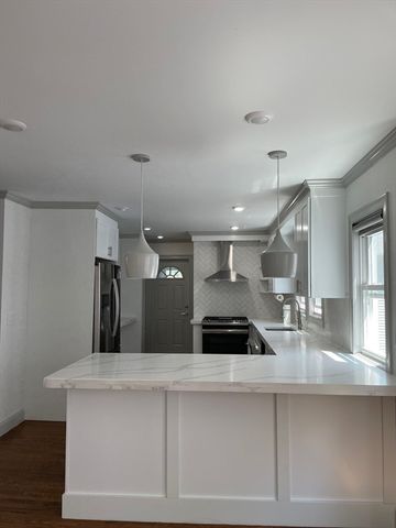 49 Albion St 1, Somerville, MA 02143