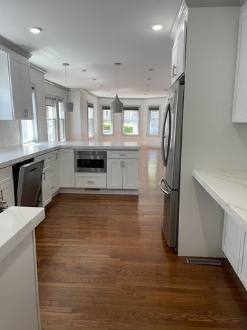 49 Albion St 1, Somerville, MA 02143