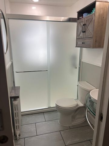 110 Grant Ave, Somerset, MA 02726