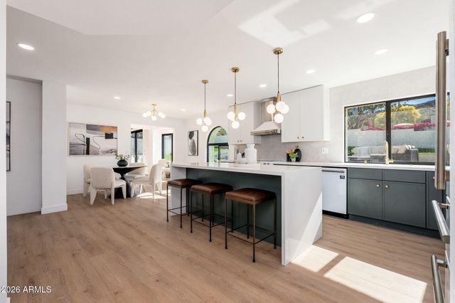 1926 E AUGUSTA Avenue, Phoenix, AZ 85020