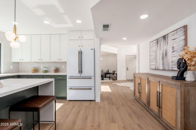 1926 E AUGUSTA Avenue, Phoenix, AZ 85020