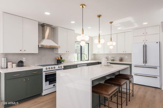 1926 E AUGUSTA Avenue, Phoenix, AZ 85020