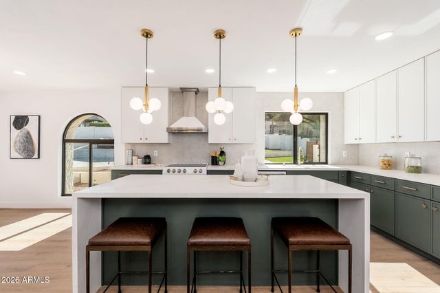 1926 E AUGUSTA Avenue, Phoenix, AZ 85020