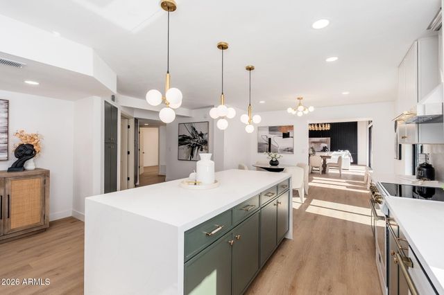 1926 E AUGUSTA Avenue, Phoenix, AZ 85020