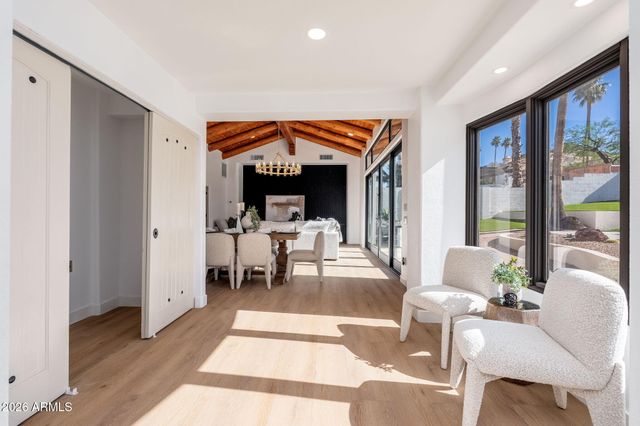 1926 E AUGUSTA Avenue, Phoenix, AZ 85020