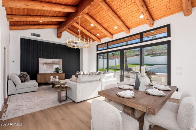 1926 E AUGUSTA Avenue, Phoenix, AZ 85020