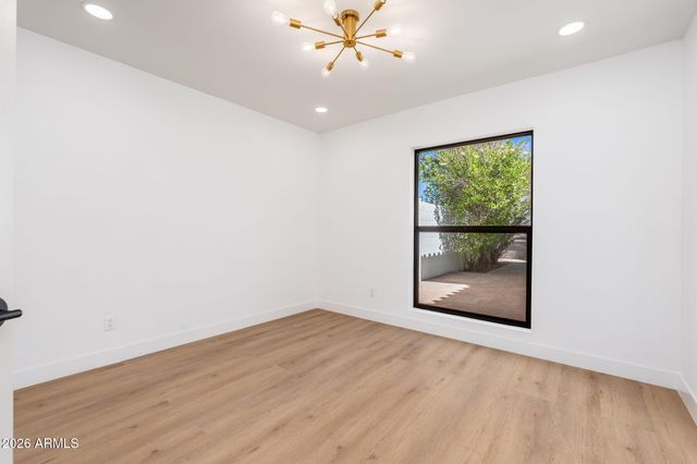 1926 E AUGUSTA Avenue, Phoenix, AZ 85020