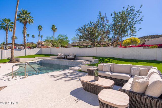 1926 E AUGUSTA Avenue, Phoenix, AZ 85020