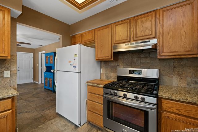 146 Village Path, Castroville, TX 78009