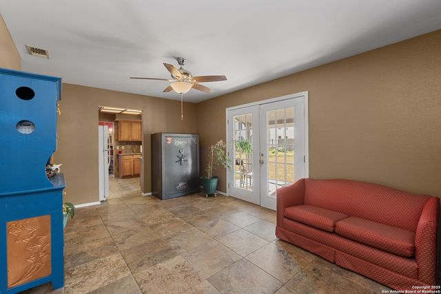 146 Village Path, Castroville, TX 78009