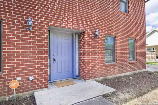 146 Village Path, Castroville, TX 78009