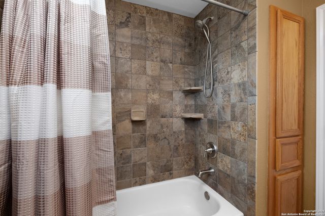 146 Village Path, Castroville, TX 78009