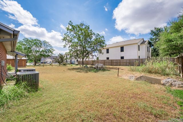 146 Village Path, Castroville, TX 78009