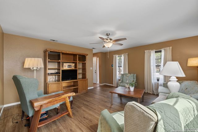 146 Village Path, Castroville, TX 78009