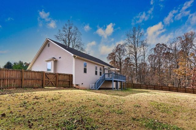 222 Natures Court, Campobello, SC 29322