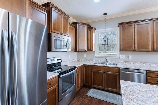 222 Natures Court, Campobello, SC 29322