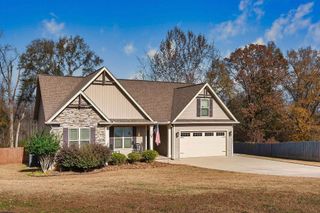 222 Natures Court, Campobello, SC 29322