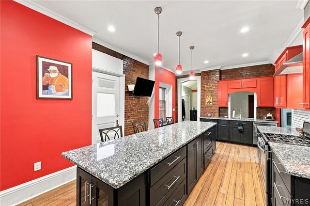 17 Saint Louis Place, Buffalo, NY 14202