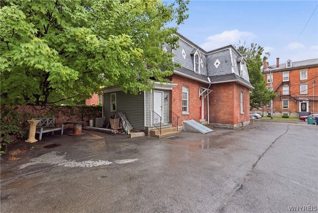 17 Saint Louis Place, Buffalo, NY 14202