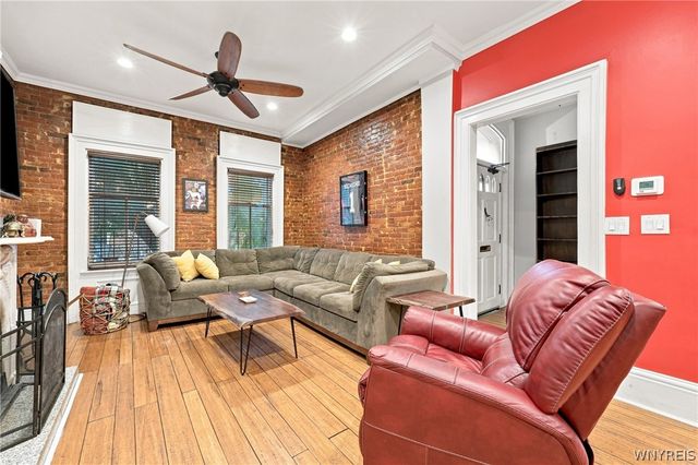 17 Saint Louis Place, Buffalo, NY 14202