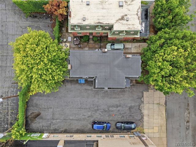 17 Saint Louis Place, Buffalo, NY 14202